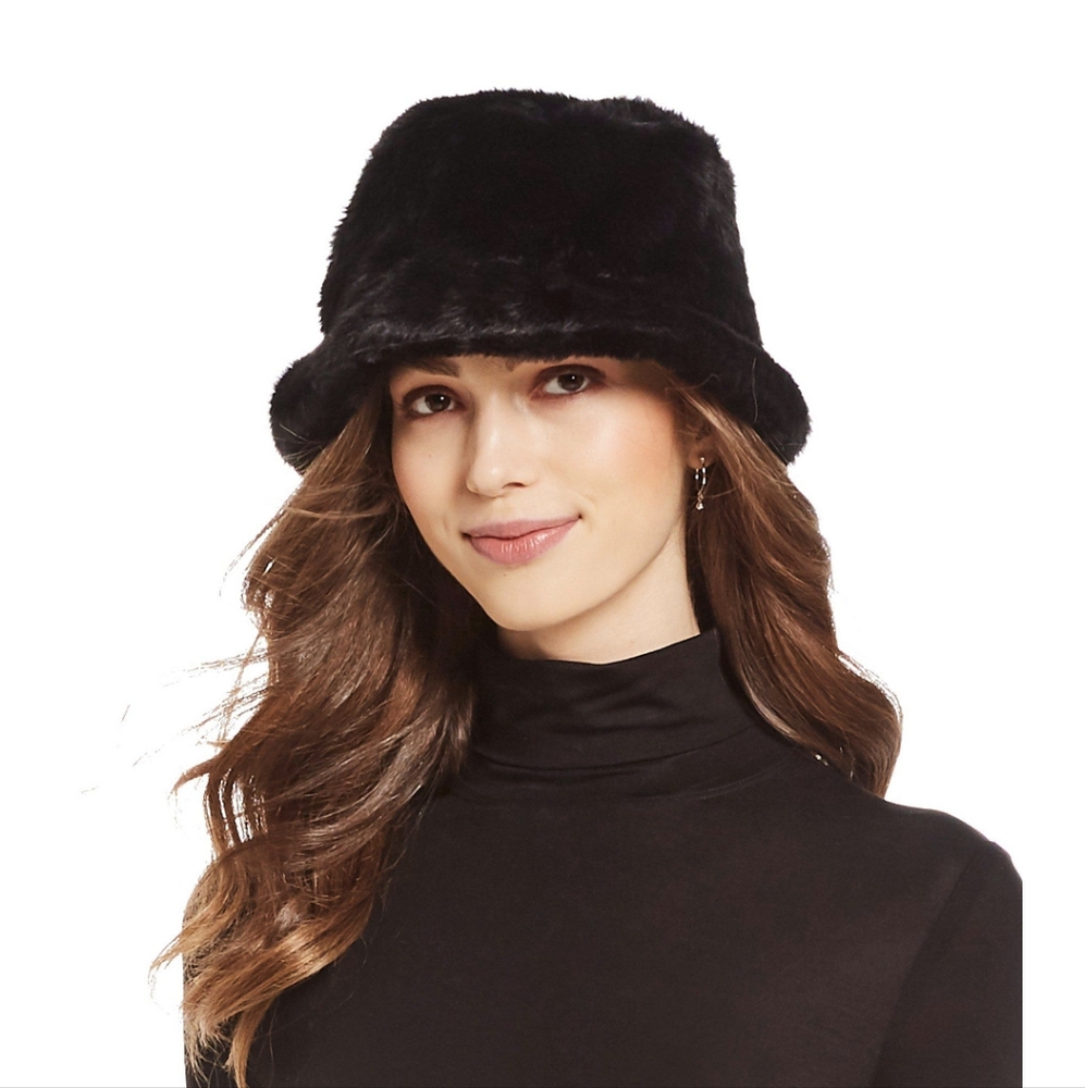 Steve Madden Black Faux Fur Bucket Hat